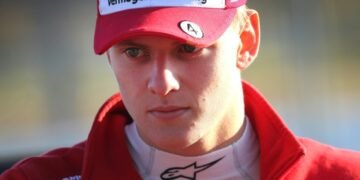 Mick Schumacher se une a los jóvenes pilotos de Ferrari