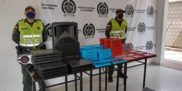 Policía recupera computadores hurtados en un colegio