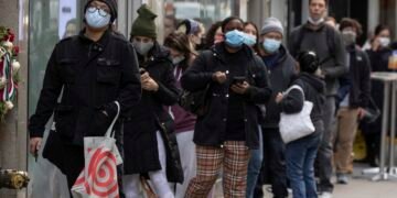 Nueva York supera por segundo día consecutivo los 20.000 casos de covid-19