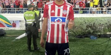 Carlos Bacca, de nuevo con su gente: “Espero darles muchas alegrías”