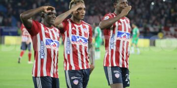 Una aplanadora llamada Junior volvió a pasar por encima de Nacional