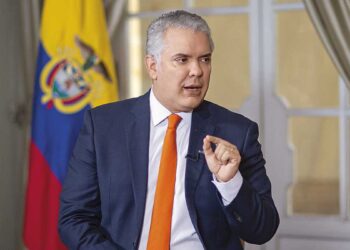 Dólar sobrepasó los $4.500: Duque pide señales de confianza