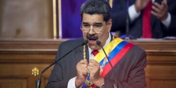 Maduro agradeció a Petro por haber enviado a su canciller a Venezuela