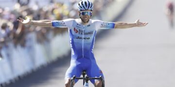 Matthews se impuso en Mende y Nairo Quintana subió al sexto lugar