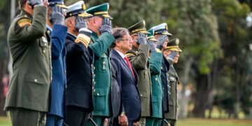 Petro plantea reformas para lograr una mayor equidad en la Policía Nacional