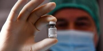 Moderna pide a EE.UU. que autorice su vacuna actualizada contra la covid-19