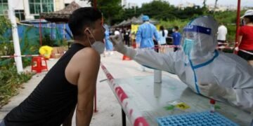 Numerosas ciudades chinas, en confinamiento total o selectivo por rebrotes de coronavirus