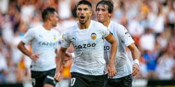 1-0: Un penalti dio los puntos a un Valencia en inferioridad