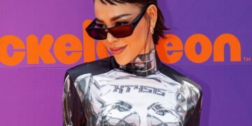 Cantante mexicana Danna Paola brilla en los Kids Choice Awards 2022