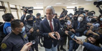 La Fiscalía de Guatemala extenderá su acusación contra los abogados de un periodista