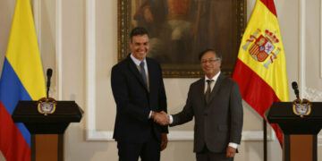 España se ofrece a albergar el diálogo para la paz definitiva en Colombia