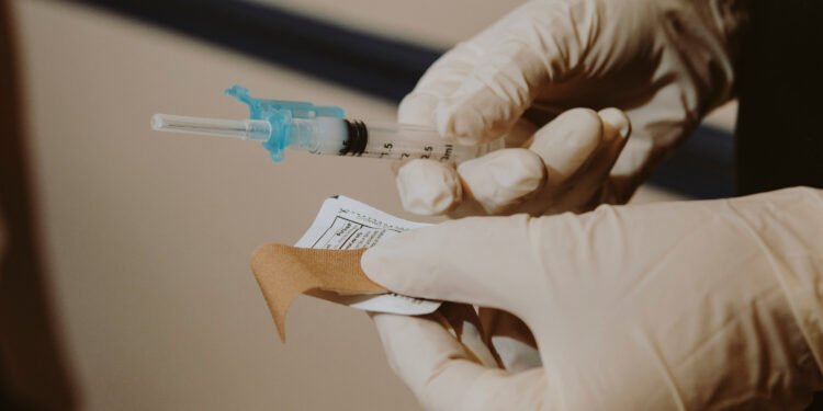 EE.UU. espera millones de nuevas vacunaciones contra ómicron este mismo mes