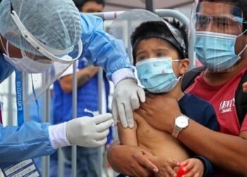 Perú autoriza la vacunación contra la covid-19 a niños menores de 5 años