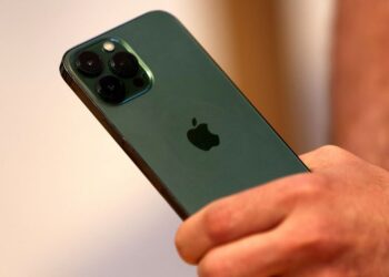 Brasil prohíbe a Apple seguir vendiendo el iPhone sin cargador