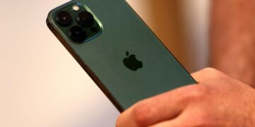 Brasil prohíbe a Apple seguir vendiendo el iPhone sin cargador