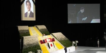 Un Japón dividido da su último adiós a Shinzo Abe