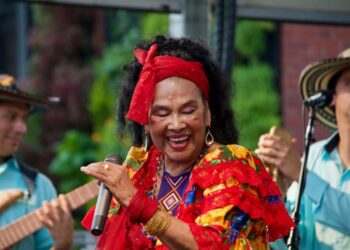 Totó la Momposina, reina del folclor colombiano, se retira de los escenarios