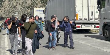 El dramático éxodo de los rusos a Georgia para no ir a la guerra