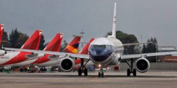 Seis aerolíneas autorizadas para reactivar vuelos entre Colombia y Venezuela