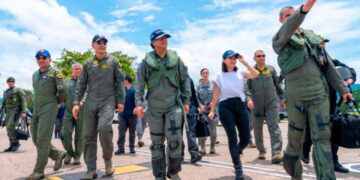 Petro conoció capacidades tecnológicas y humanas de la Fuerza Aérea Colombiana