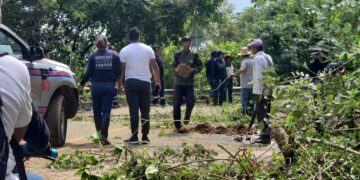 Gobernación atiende emergencias y recomienda vías alternas por lluvias