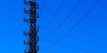 La electricidad cerrará octubre con su precio más bajo en más de un año