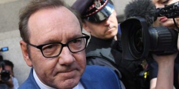 Un jurado declara a Kevin Spacey “no responsable” de lesiones a un menor en 1986