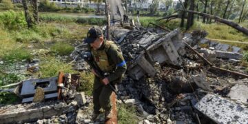 Zelenski: la bandera ucraniana ondea donde Rusia celebró sus pseudoreferendos