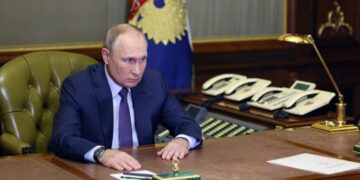 Rusia anuncia la detención de ocho personas por el ataque al puente de Crimea