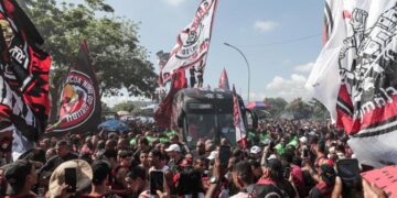 El Flamengo se da un baño de masas antes de viajar a Ecuador para jugar la final