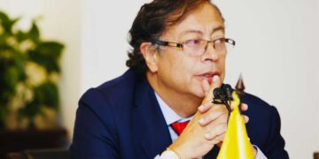 Petro destaca que tasa de desempleo volvió a un solo dígito: 9,7 % en octubre