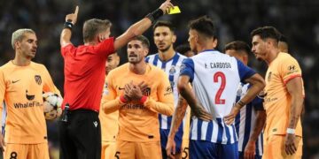 El Atlético cae contra el Oporto (2-1) y no se clasifica para la Liga Europa