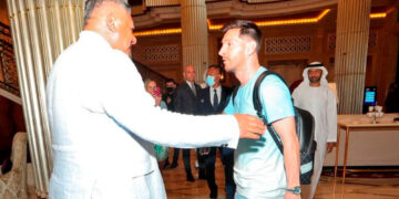 Messi se incorpora a la concentración de Argentina en Abu Dabi