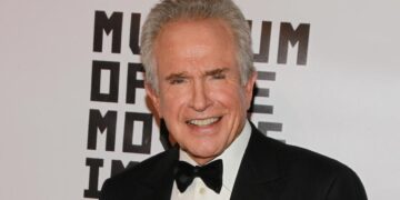 Una mujer denuncia a Warren Beatty por un supuesta relación cuando era menor