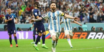 Argentina devora a Croacia, Messi irrumpe en la final