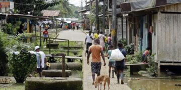 El conflicto lleva el hambre a los niños del Chocó