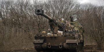 Ucranianos y rusos cierran la tregua navideña con ataques de artillería