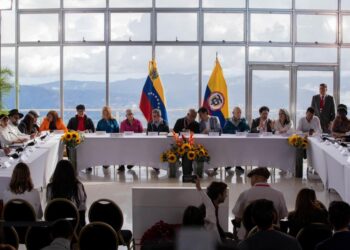 ELN dice que los diálogos de paz están “en crisis” tras el desencuentro con el Gobierno de Colombia