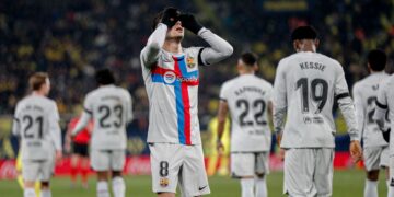 Pedri refuerza al Barcelona como líder en La Cerámica