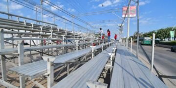 Comienza el montaje de palcos para Carnaval en la Vía 40